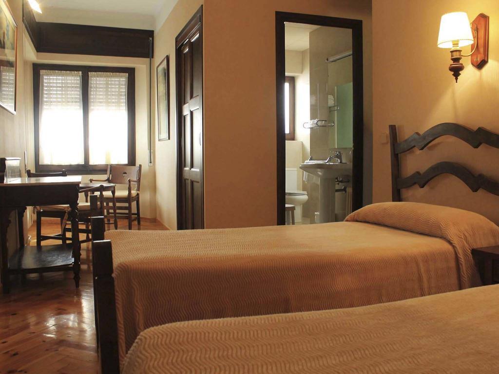 Hostal Rita Belvedere Puigcerdà Eksteriør billede